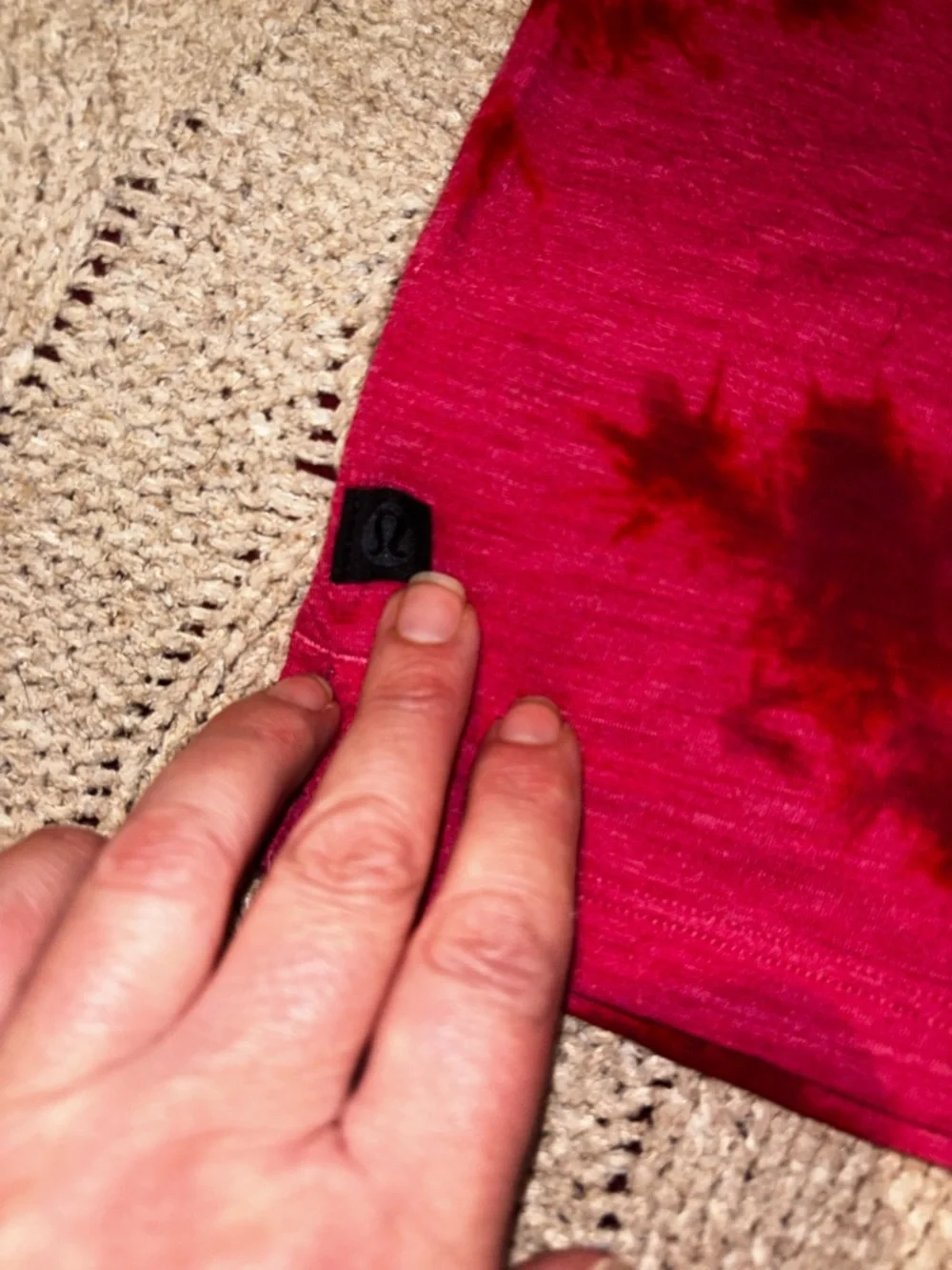 Lululemon Red Tie Dye Long Sleeve Shirt Reverse Dye Crewneck Size M/L - Picture 6 of 8